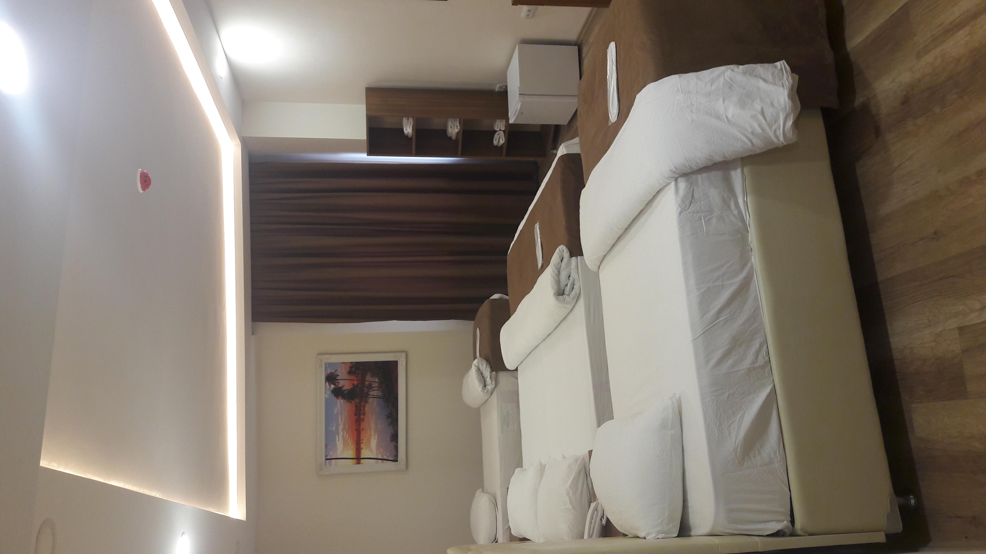 Sanli Hotel Blue ทรับซอน ภายนอก รูปภาพ