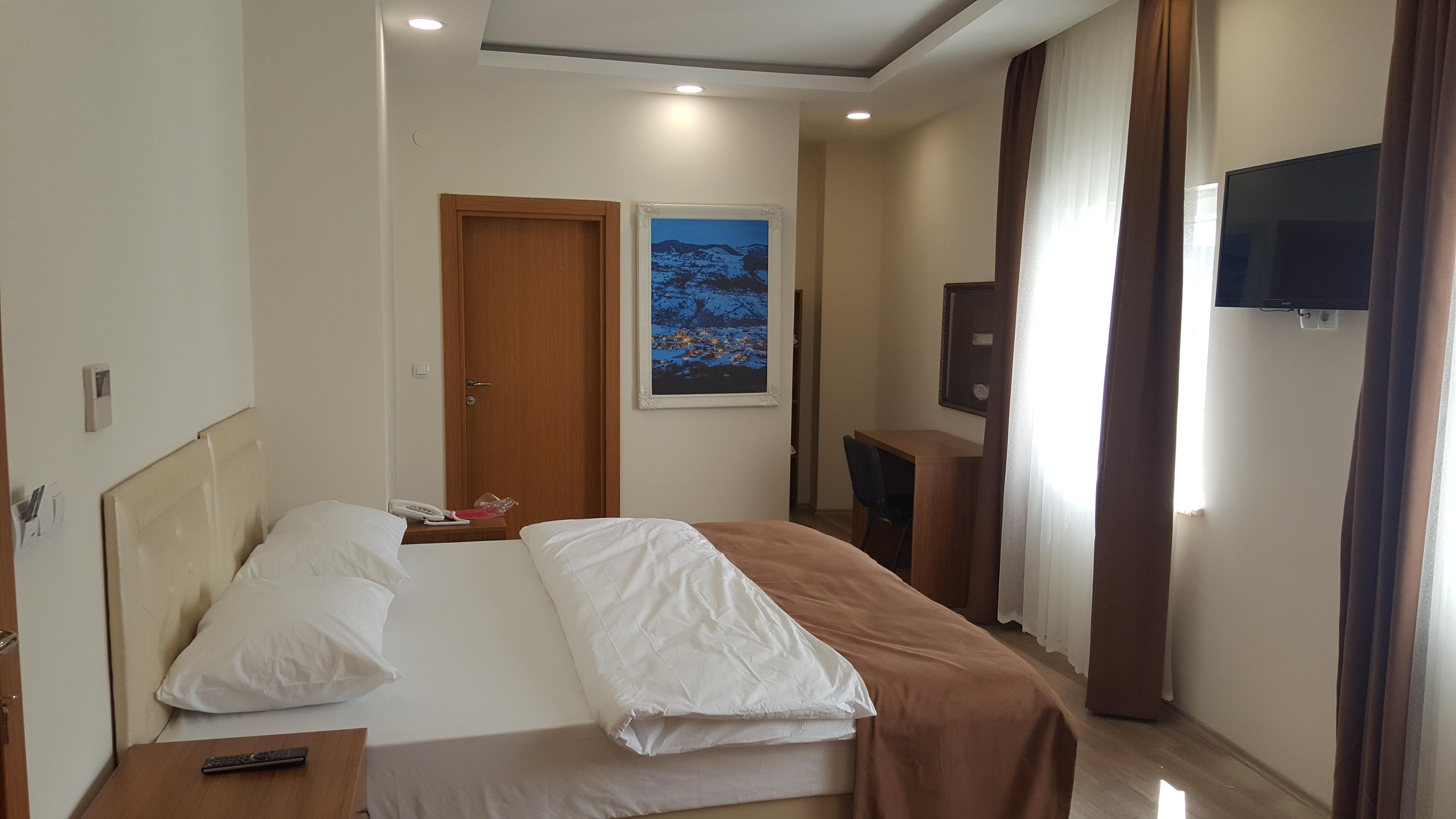 Sanli Hotel Blue ทรับซอน ภายนอก รูปภาพ