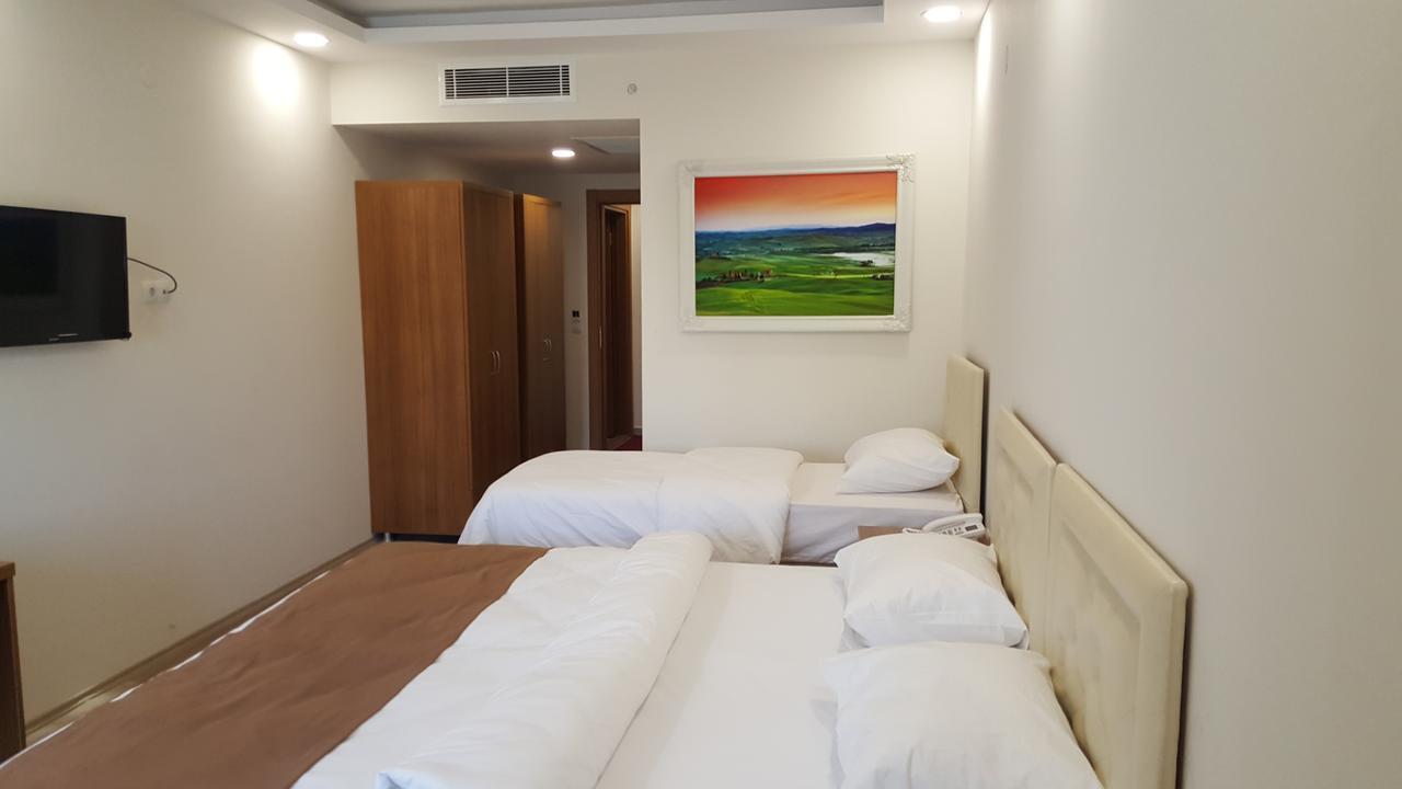 Sanli Hotel Blue ทรับซอน ภายนอก รูปภาพ