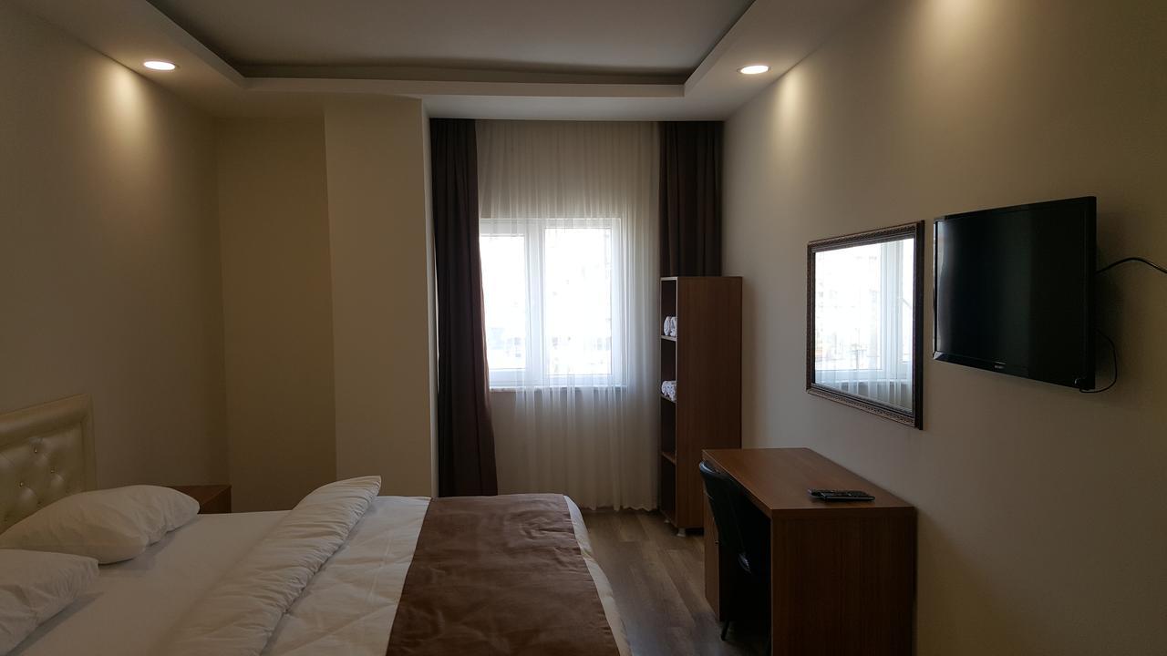 Sanli Hotel Blue ทรับซอน ภายนอก รูปภาพ