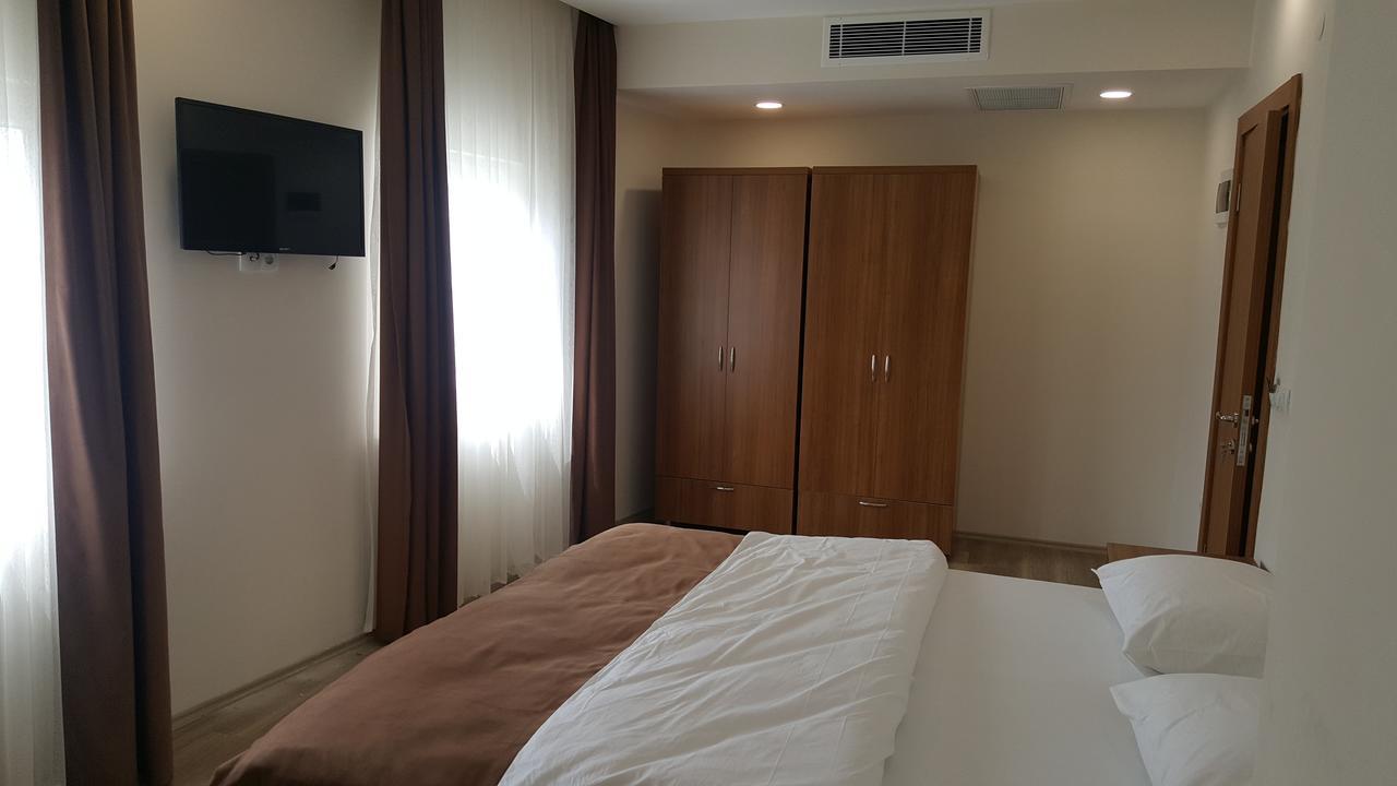 Sanli Hotel Blue ทรับซอน ภายนอก รูปภาพ
