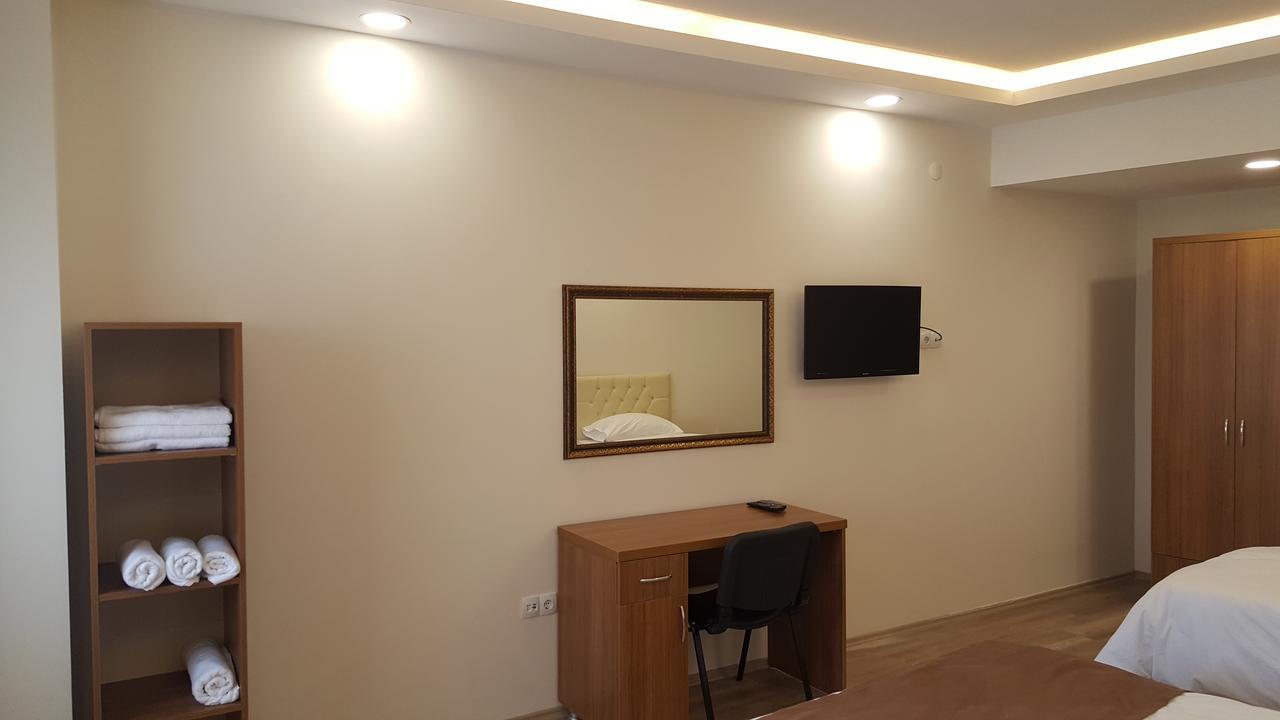 Sanli Hotel Blue ทรับซอน ภายนอก รูปภาพ