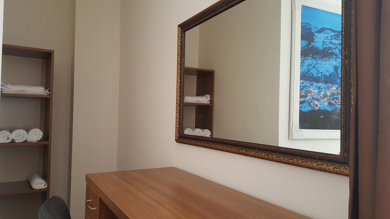 Sanli Hotel Blue ทรับซอน ภายนอก รูปภาพ