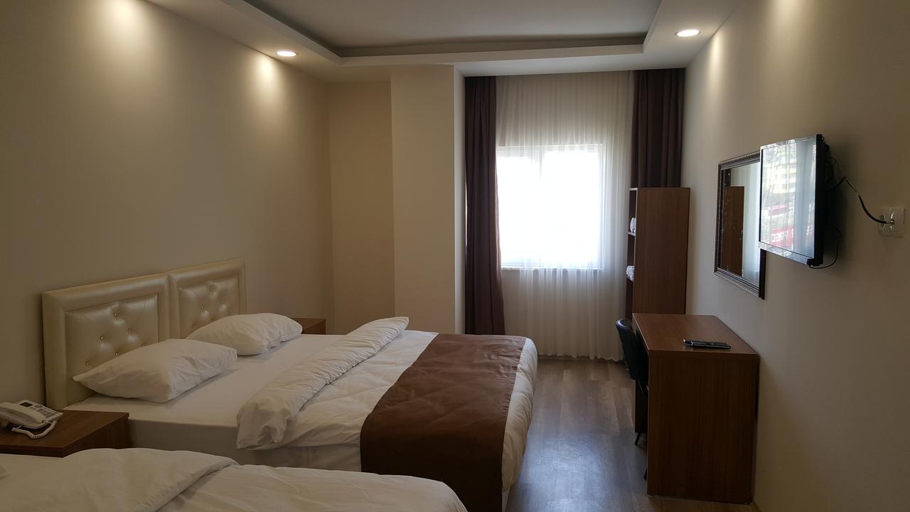 Sanli Hotel Blue ทรับซอน ภายนอก รูปภาพ