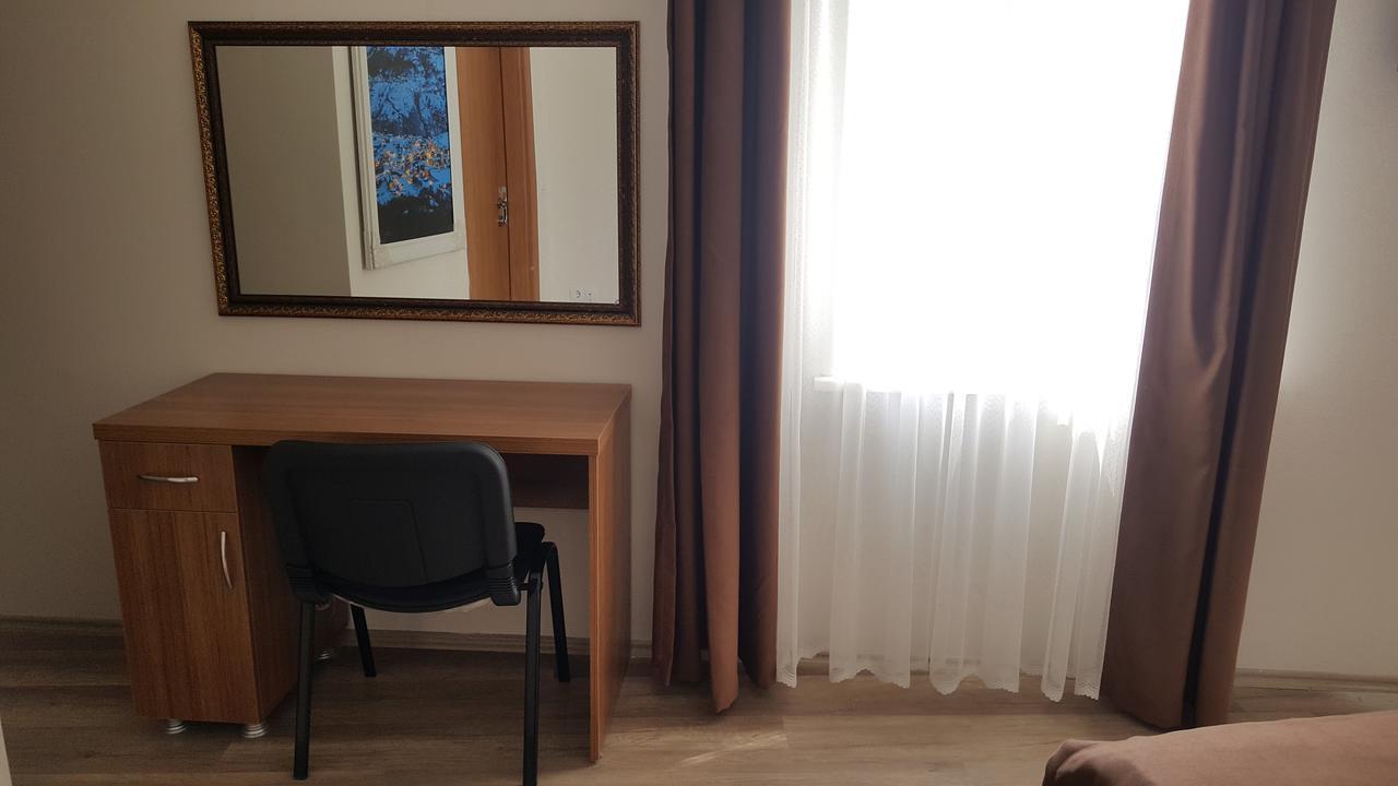 Sanli Hotel Blue ทรับซอน ภายนอก รูปภาพ